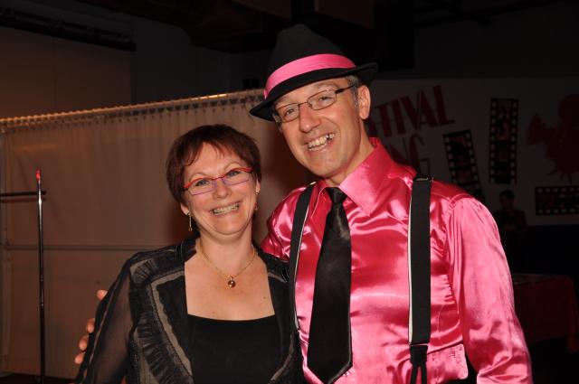 min 2010 11 13 fous swing 194